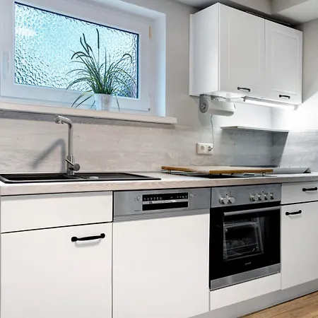 Appartamento Ruegenferienhaus Gartenwohnung Schaprode