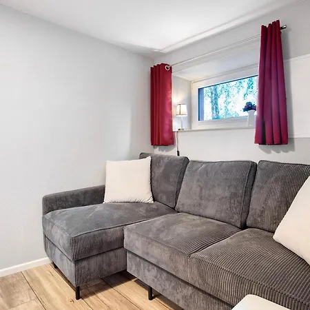 Appartamento Ruegenferienhaus Gartenwohnung *